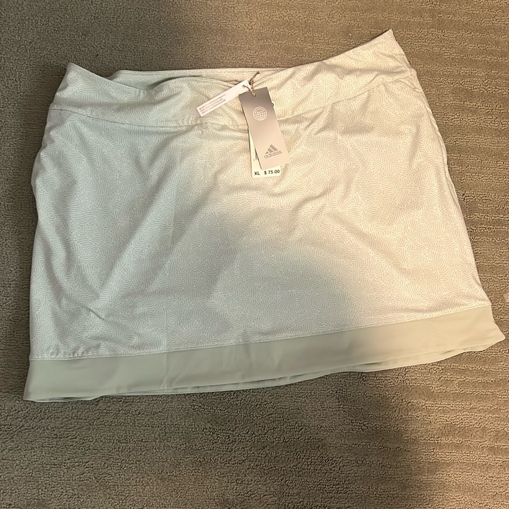 NWT Women’s adidas tennis skirt
